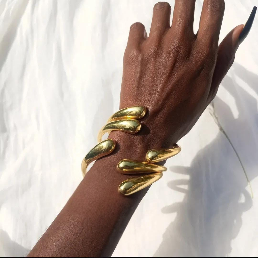 THE ZARIA GOLDEN BRASS BRACELET