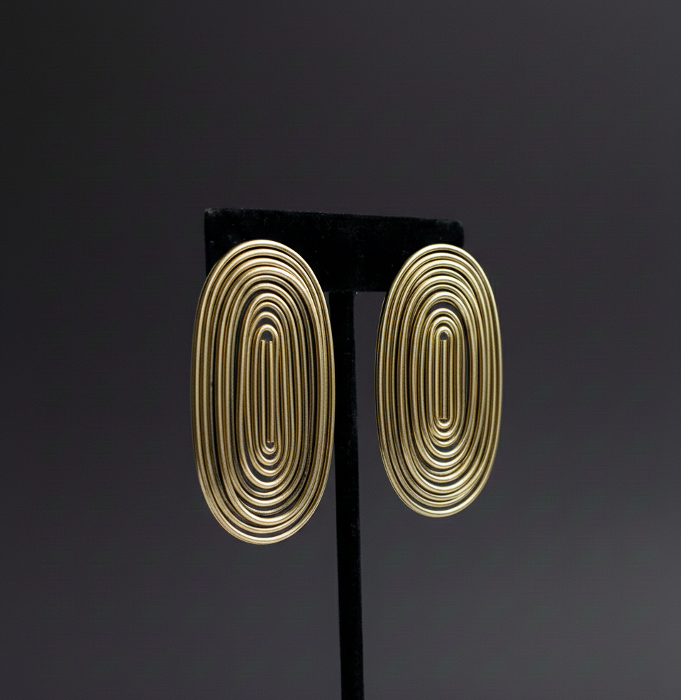 GOLDEN SPIRAL OVAL EARRING