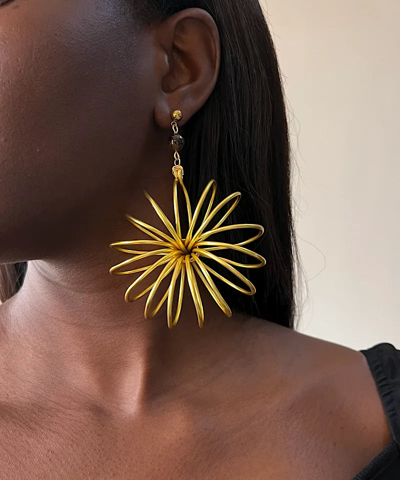 GOLDEN FLORAL SPIRAL EARRING